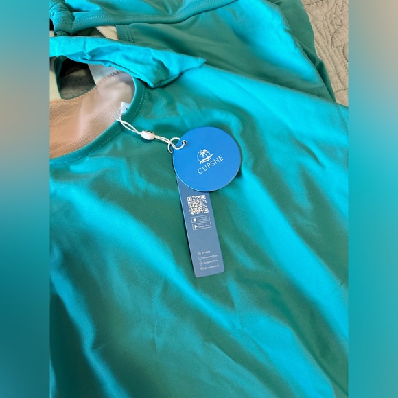 Women’s one-piece bathing suit. Turquoise CUPSHE. NWT 2x. Padded. Tie-back. - Picture 11 of 13